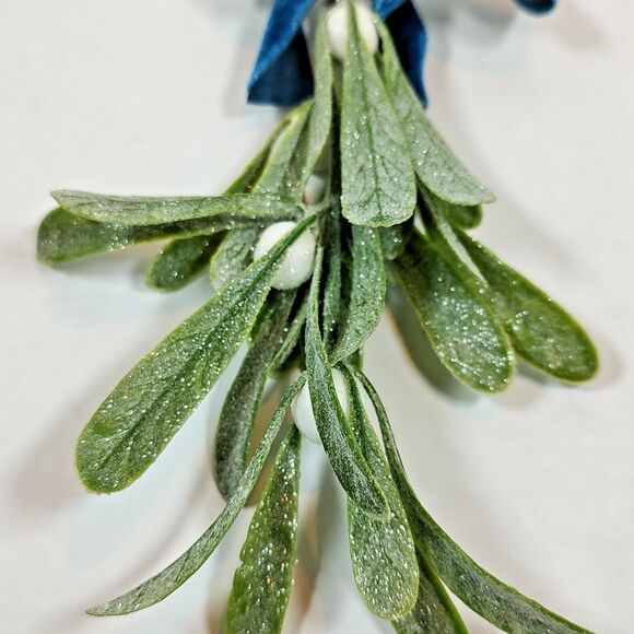 Holiday Style Mistletoe Christmas Ornament Blue Velvet Red Burgundy Bows Glitter - Picture 12 of 13